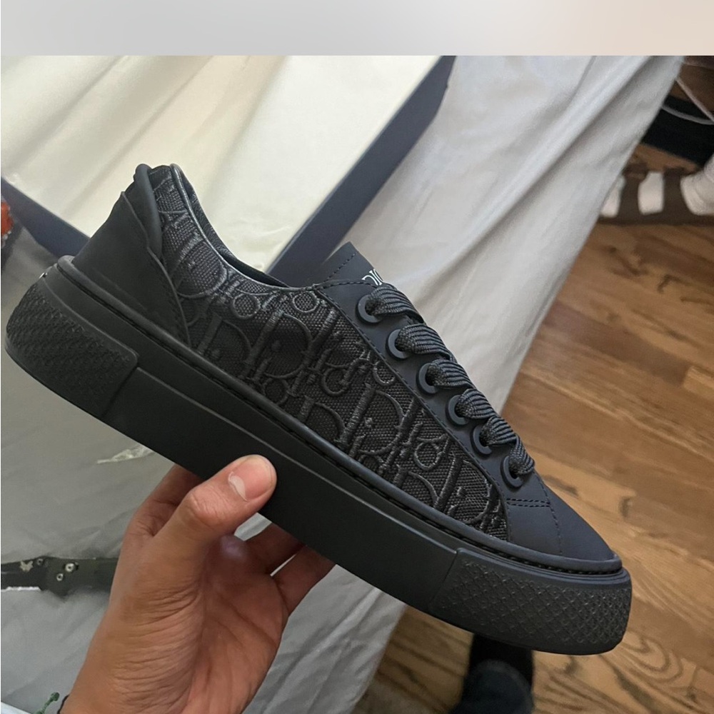 Dior Black B33